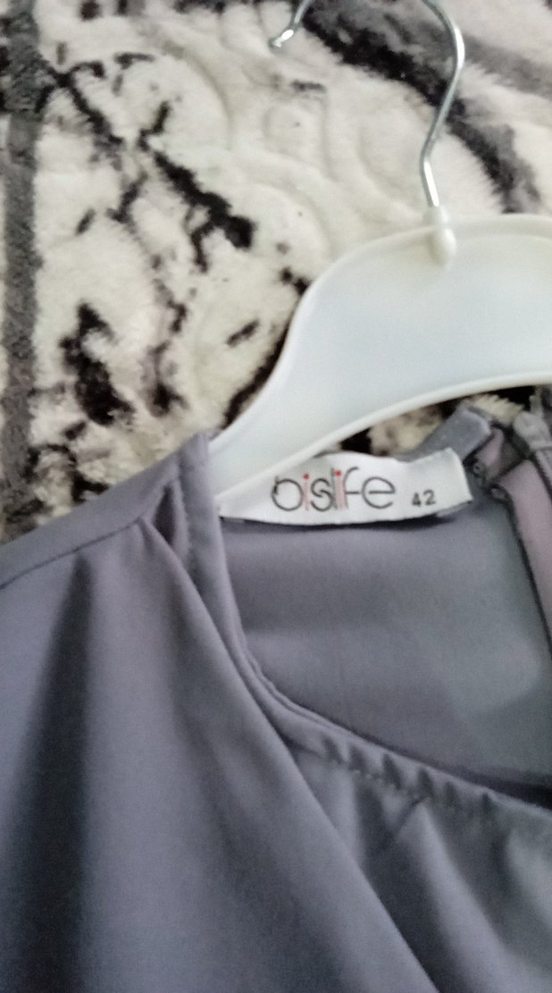 Gri pantolonlu tulum - Görsel 3