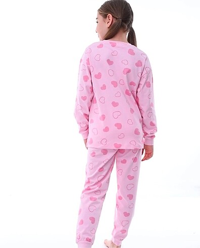 4 Yaş Beden Kalp desenli pijama takimi 3-8 yaş