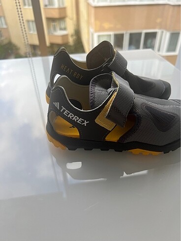 29 Beden Adidas orjinal 29 numara giyilmedi