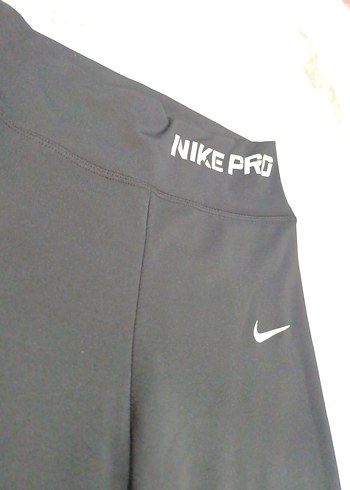 Nike NikePro Siyah Mini Spor Şort