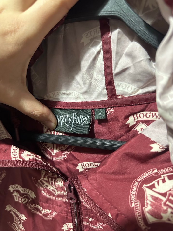 Bordo Baskılı Kapüşonlu Kadın trenc - Görsel 3