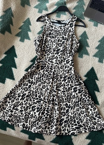 Kahverengi Leopar Desenli Elbise
