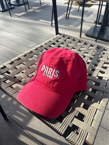Bershka Paris cap????????