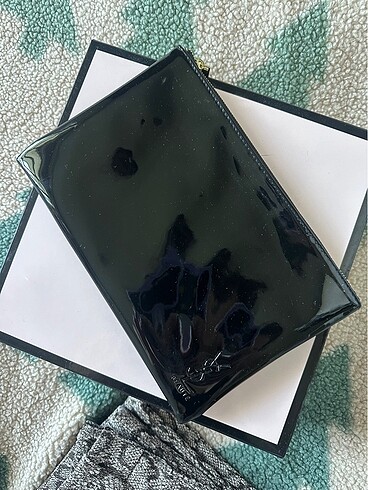 Ysl clutch makeup bag????????