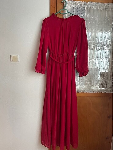 Kırmızı tesettür elbise