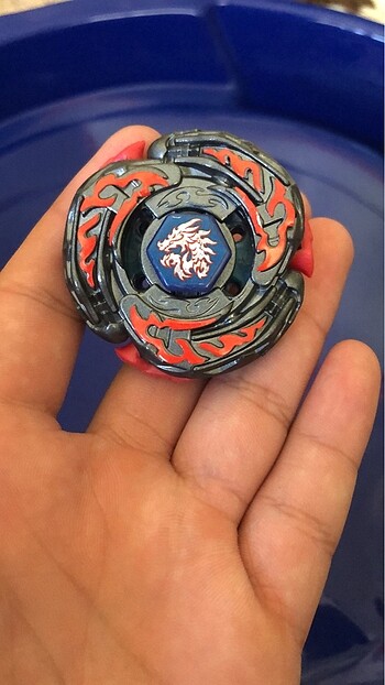  Beden Beyblade l drago destroy