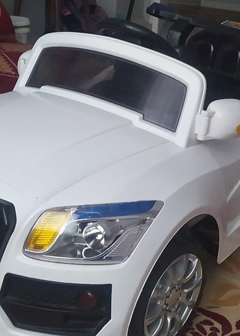 Beyaz Elektrikli Çocuk Arabası BBH436 - Görsel 2