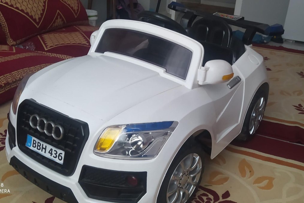 Beyaz Elektrikli Çocuk Arabası BBH436 - Görsel 2