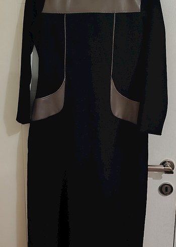 Uzun Siyah Deri Detaylı Elbise - Görsel 2