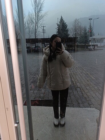 xs Beden ten rengi Renk Stradivarius bej mont