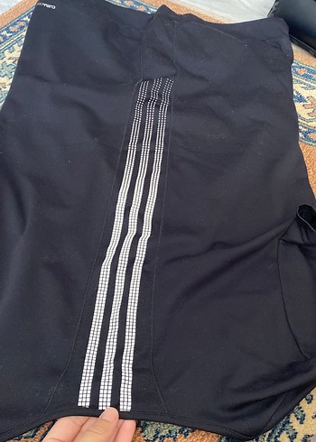 m Beden Adidas SiyahKısa Kollu Tişört