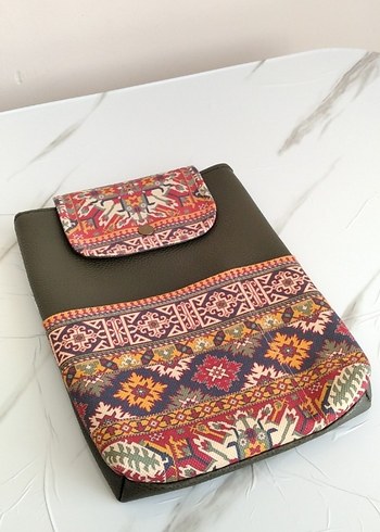 Diğer Etnik Desen Kitap Kılıfı