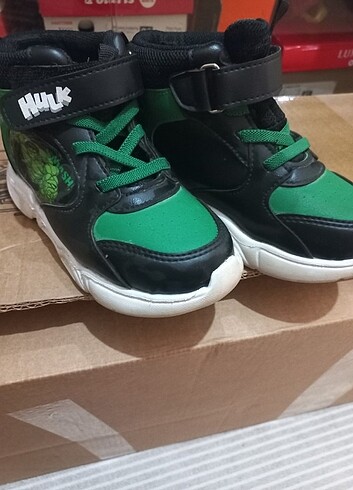 Hulk karakterli ışıklı erkek cocuk spor bot convers - Görsel 11