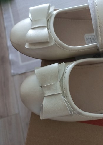 Kız Çocuk Beyaz Fiyonk Detaylı Babet - Görsel 5