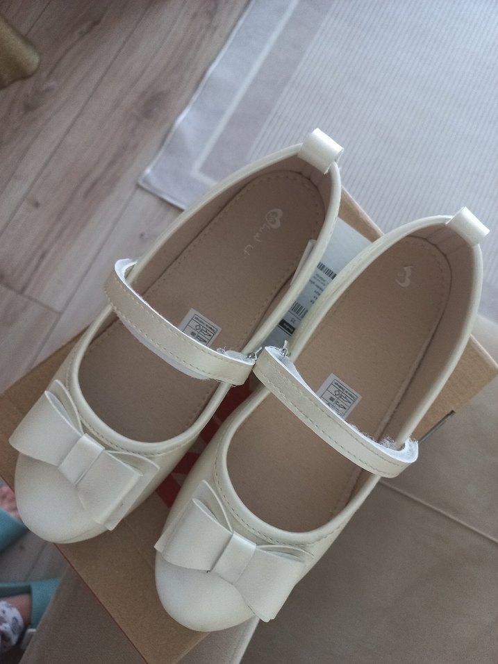 Kız Çocuk Beyaz Fiyonk Detaylı Babet - Görsel 2