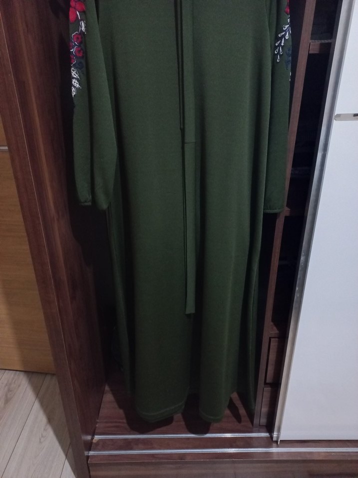 Nakışlı Kemerli Haki Uzun Elbise - Görsel 2