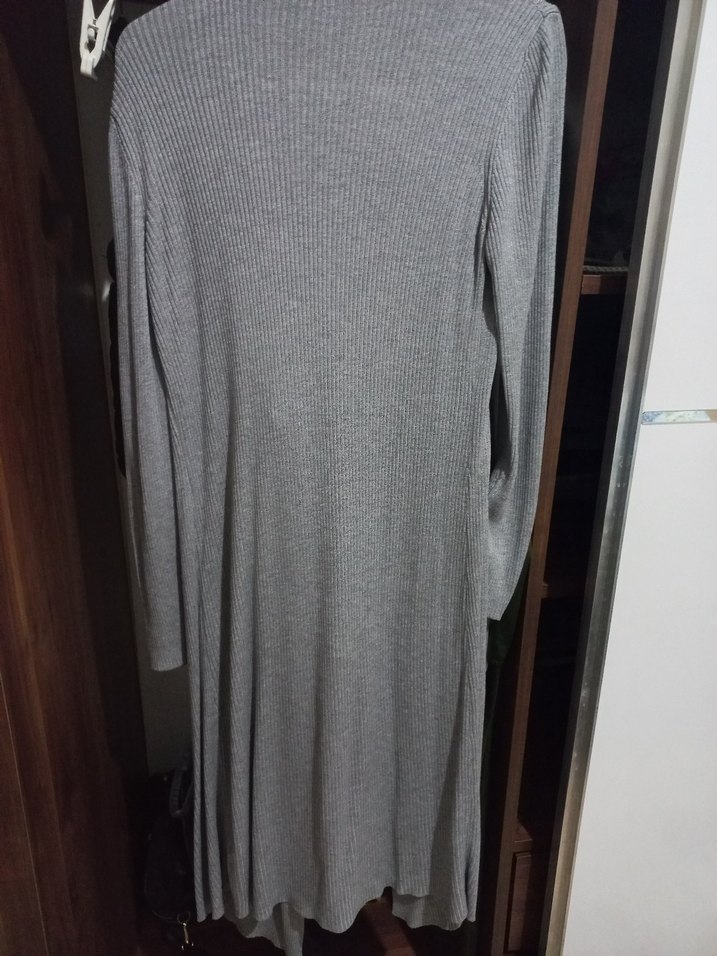 Gri Uzun Kollu Piliseli Kadın Hırka - Görsel 4