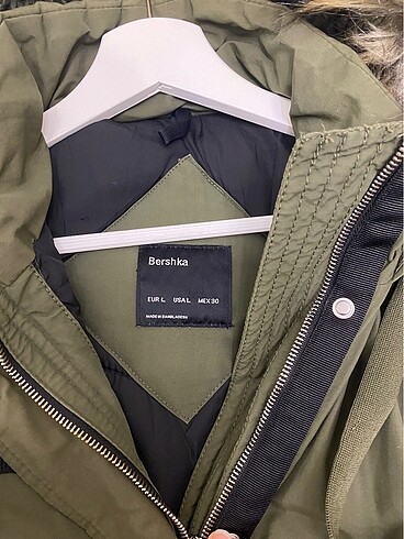 l Beden Bershka Mont