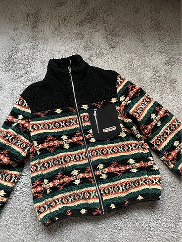 Bershka mont