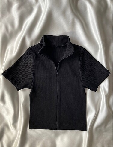 Urban Outfitters Crop