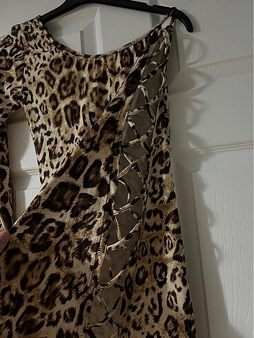 Pull and Bear Leoparlı Elbise