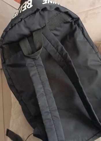 Beden siyah Renk Siyah Parlak Baskılı Fermuarlı Sırt Çantası