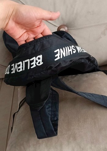 Diğer Siyah Parlak Baskılı Fermuarlı Sırt Çantası