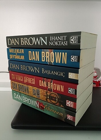 Dan Brown set 