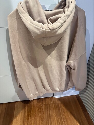 m Beden bershka krem sweatshirt