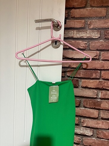 xs Beden yeşil Renk H&M etiketli yeşil elbise H&M #elbise
