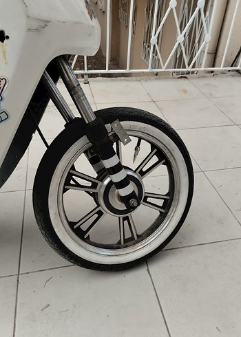 Beyaz Çocuk Scooter'ı - Görsel 7