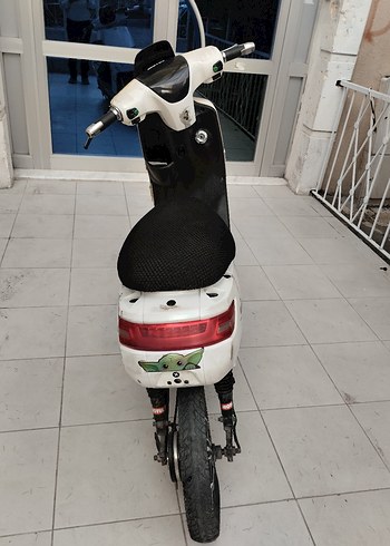 Beyaz Çocuk Scooter'ı - Görsel 5