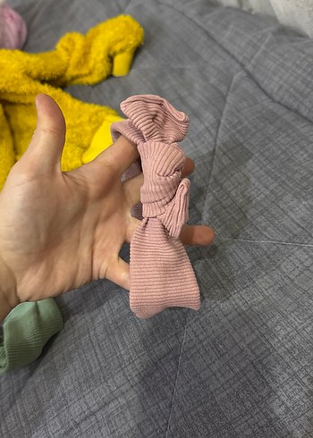 Pembe Elastik Bağcıklı Çocuk Saç Bandı - Görsel 3