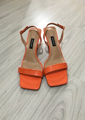 nine-west 38