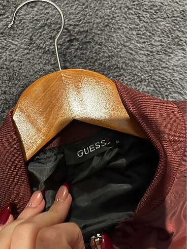 m Beden bordo Renk Guess bomber