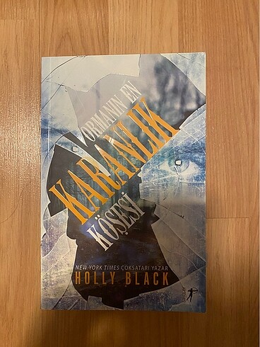 Ormanın En Karanlık Köşesi, Holly Black, Artemis Yayınları
