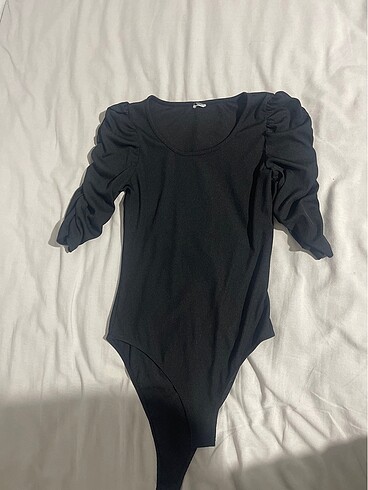 kolları balon detaylı body