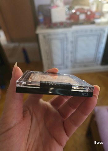 Wet n Wild Megaglo Aydınlatıcı Pudra Beige - Görsel 2