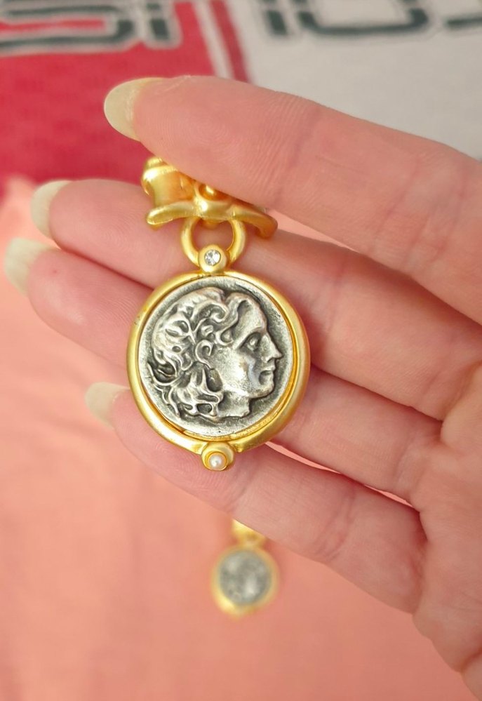 Vintage Altın Renkli Nakışlı Küpe - Görsel 2