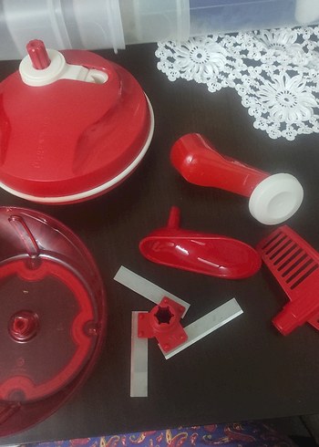 Kırmızı Plastik Çok Fonksiyonlu Mutfak Doğrayıcı