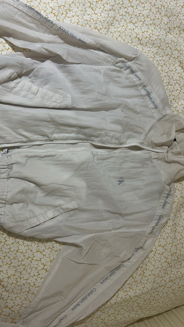 Calvin klein yağmurluk - Görsel 2