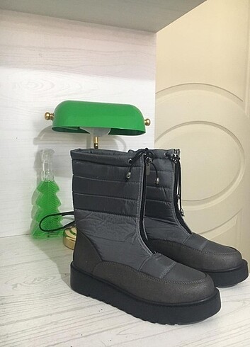 Kar botu sıfır 38 numara 200 tl