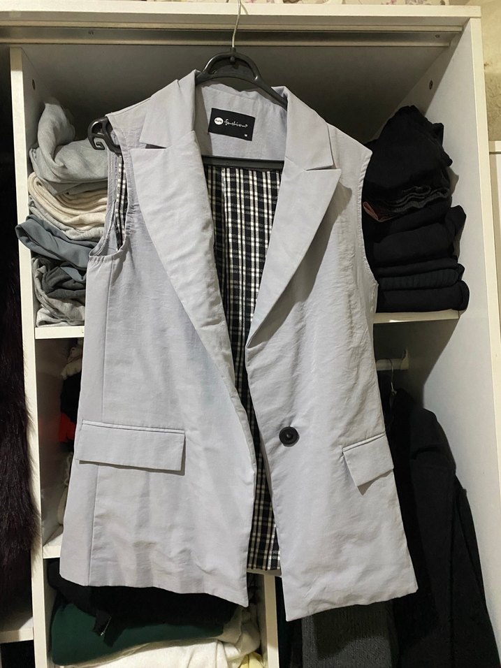 Gri Kadın Kolsuz yelek - Görsel 3