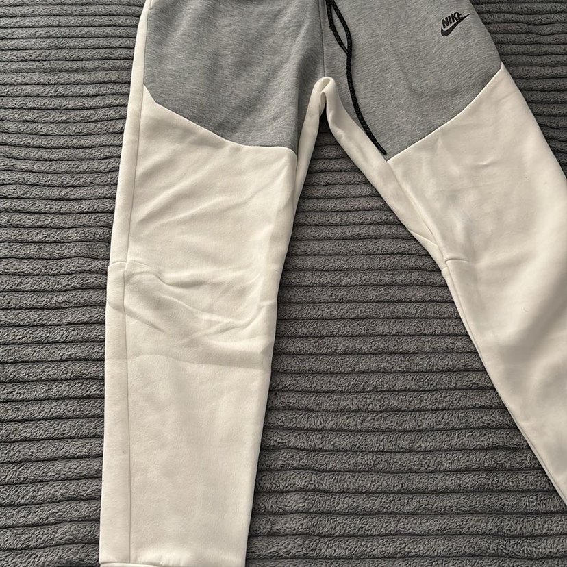 Nike gri-beyaz eşofman altı - Görsel 2