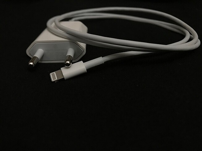 Apple şarj cihazı