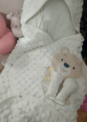 Beyaz Nakışlı Bebek Battaniyesi - Görsel 2