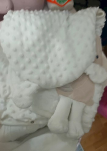 Beyaz Nakışlı Bebek Battaniyesi - Görsel 6