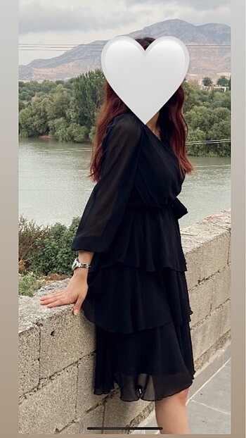 Kat kat siyah elbise