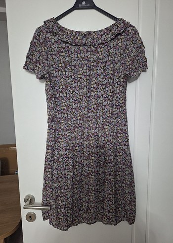 Zara Çiçekli Desenli Midi V Yaka Elbise