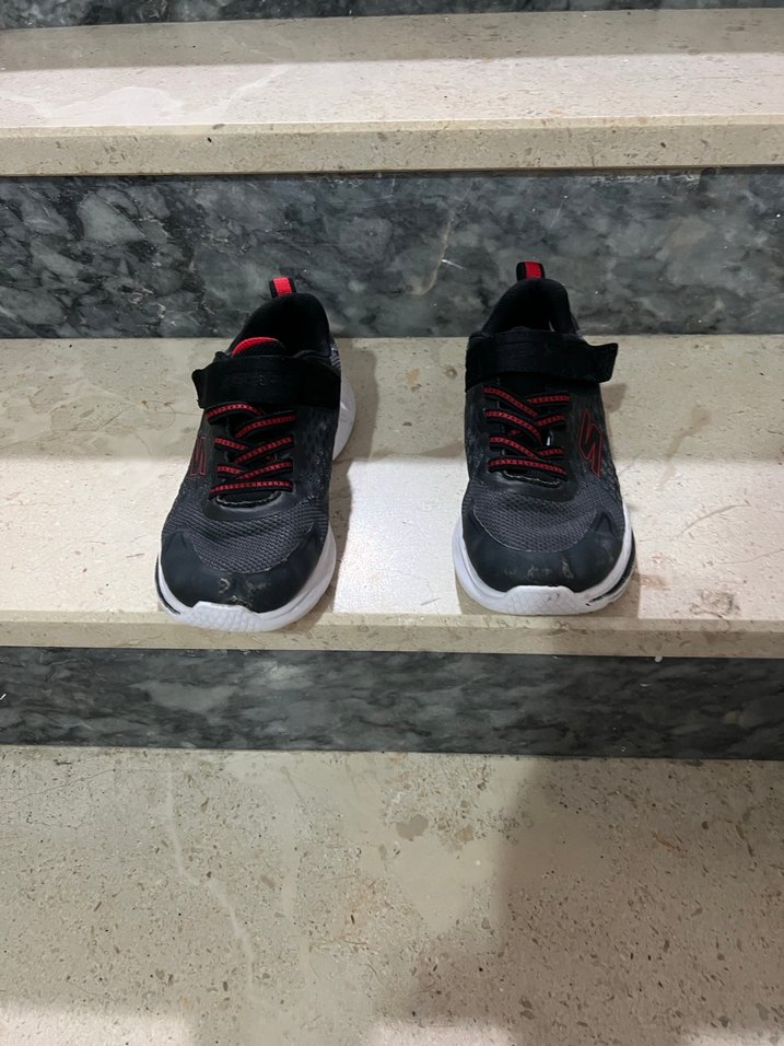 Skechers 34 numara orjiErkek Çocuk Siyah Gri Günlük Spor - Görsel 3